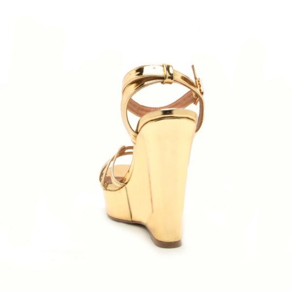 Metallic Gold Wedges. - Picture 3 of 4